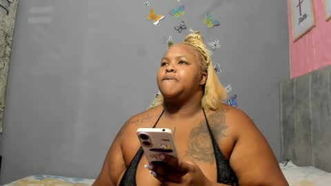 Snapshot of dahianajoss chatting on 02-05-25, 09:40 Ebony Sex Dahian online show from 02-05-25, 09:40