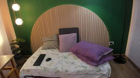 Dahiane Connor online show from 11-25-25, 11:32