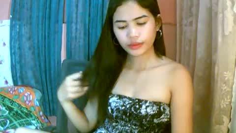 Im Dahlia online show from 05-11-26, 10:54