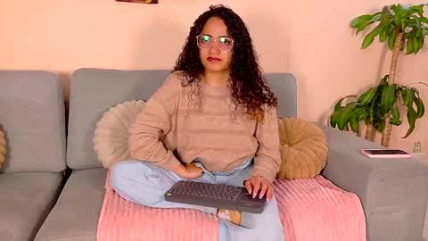 Dahli online show from 05-06-26, 02:29