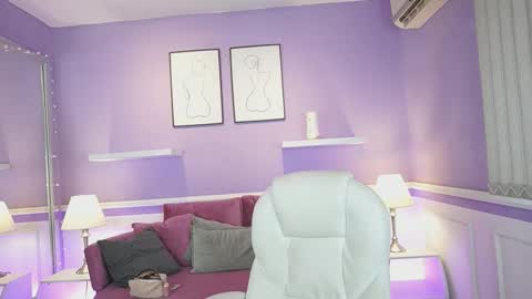 Snapshot of dahliagraey chatting on 09-17-25, 11:34 Dahlia Grey online show from 09-17-25, 11:34