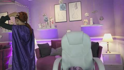 Snapshot of dahliagraey chatting on 10-30-25, 11:33 Dahlia Grey online show from 10-30-25, 11:33