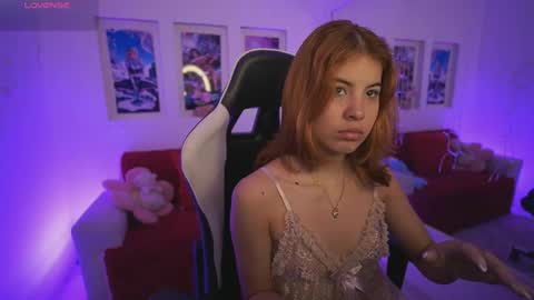 Dahlia Grey online show from 05-13-26, 11:40
