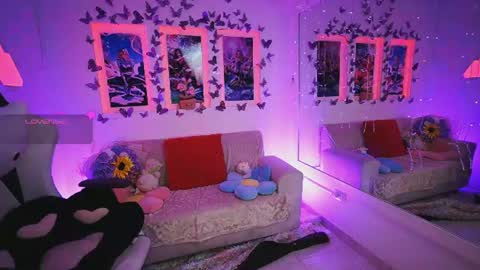 Dahlia Grey online show from 06-16-26, 11:35