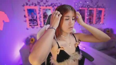Dahlia Grey online show from 06-17-26, 11:34