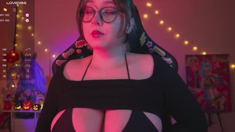 Snapshot of daien_halpert chatting on 10-30-25, 09:26 Cute DianaOnline mostly at 8pm-0000 am UK TimeTuesday and Wednesday off online show from 10-30-25, 09:26