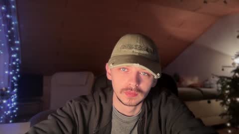 Snapshot of daimon_hall chatting on 01-13-25, 04:39 Daimon  online show from 01-13-25, 04:39