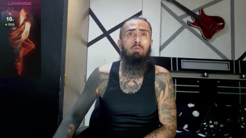 Snapshot of daimon_rock01 chatting on 03-10-26, 03:11 felipe online show from 03-10-26, 03:11