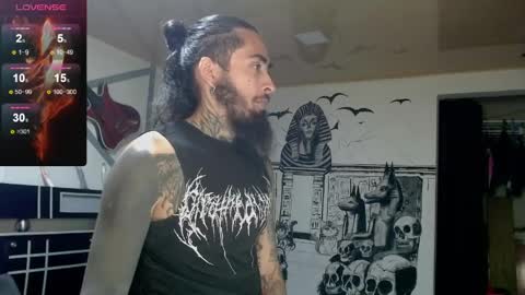Snapshot of daimon_rock01 chatting on 05-13-26, 03:48 felipe online show from 05-13-26, 03:48