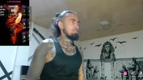 Snapshot of daimon_rock01 chatting on 05-26-26, 02:51 felipe online show from 05-26-26, 02:51