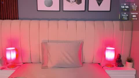 Snapshot of daimondpink chatting on 10-19-25, 03:40 daimondpink online show from 10-19-25, 03:40