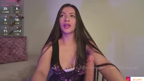Snapshot of dainty_angel_ chatting on 05-11-26, 11:49 Angel online show from 05-11-26, 11:49