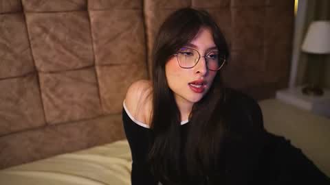 Lauren            online show from 03-17-26, 03:55