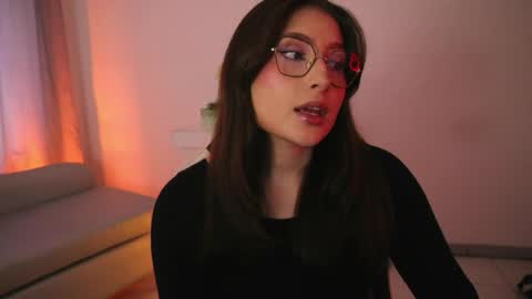 Lauren            online show from 05-05-26, 12:35