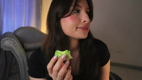Lauren            online show from 05-11-26, 02:45