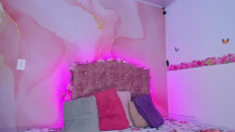 Snapshot of daisy__rose chatting on 01-02-25, 03:05 Dai online show from 01-02-25, 03:05
