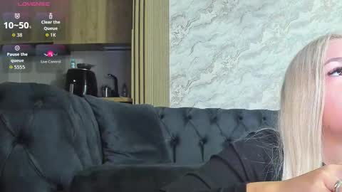 DaIsy Abby online show from 10-16-25, 04:24