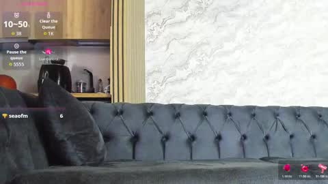 DaIsy Abby online show from 10-18-25, 07:53