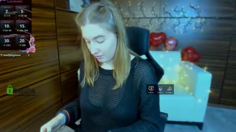 Snapshot of daisy_candy chatting on 02-25-25, 12:25 Little Di online show from 02-25-25, 12:25