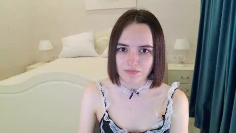 Daisy online show from 06-17-26, 04:04