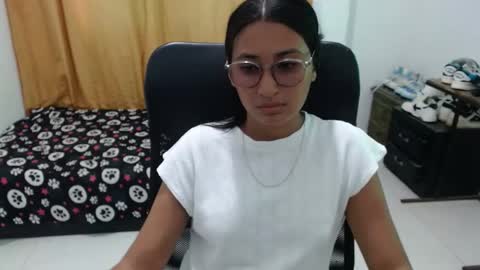 Daisy hot x online show from 10-06-25, 09:56