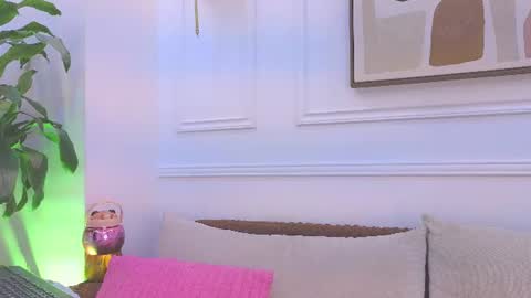 Daisy Price online show from 06-21-26, 10:18