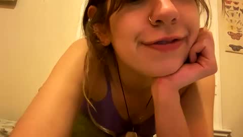 Snapshot of daisybaby699 chatting on 04-26-26, 07:50 DaisyB3 online show from 04-26-26, 07:50