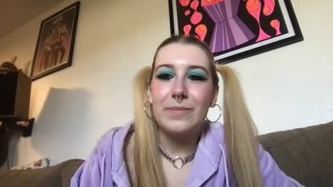 daisymynx online show from 06-11-26, 12:32