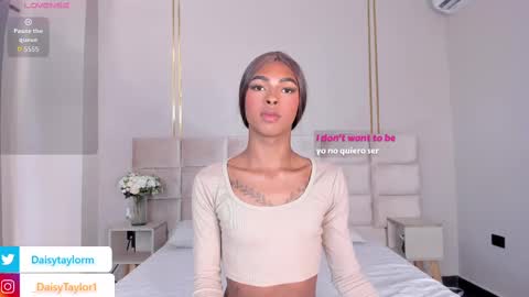 Daisy online show from 11-17-25, 12:22