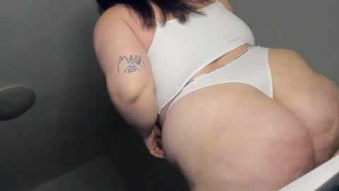 Snapshot of daisywalker chatting on 01-23-25, 05:21 Margaret online show from 01-23-25, 05:21