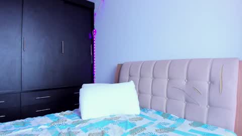 dakostelee1_ online show from 03-07-25, 06:11