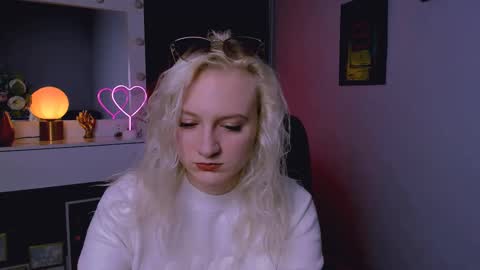 Snapshot of dakota4you chatting on 03-10-25, 08:26 Dakota online show from 03-10-25, 08:26