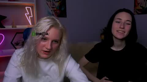 Snapshot of dakota4you chatting on 03-10-25, 04:03 Dakota online show from 03-10-25, 04:03