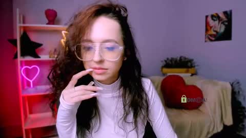 Snapshot of dakota4you chatting on 03-11-25, 04:18 Dakota online show from 03-11-25, 04:18