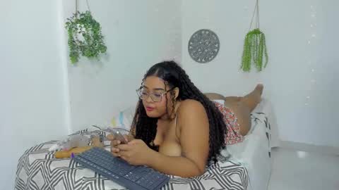 dakota__luxx online show from 11-05-25, 04:23