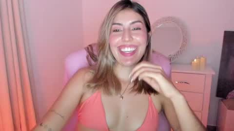 Snapshot of dakota_clark chatting on 05-08-26, 01:44 Helloo HAPPY NEW YEAR Ill be back soon online show from 05-08-26, 01:44