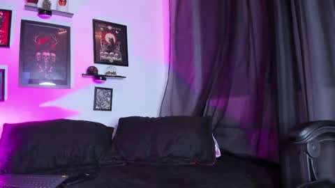 Snapshot of dakota_cullenn chatting on 02-19-26, 11:23 Dako online show from 02-19-26, 11:23