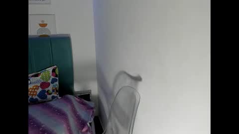 Snapshot of dakota_evans18 chatting on 11-10-25, 01:37 DAKOTA online show from 11-10-25, 01:37