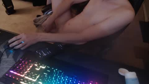 Snapshot of dakota_reilly chatting on 01-19-25, 12:28 Dakota online show from 01-19-25, 12:28