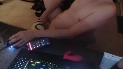 Snapshot of dakota_reilly chatting on 11-18-25, 05:12 Dakota online show from 11-18-25, 05:12