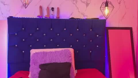 dakotaa_johnson online show from 06-29-26, 07:03