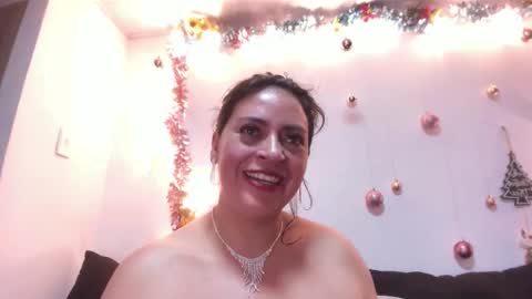 Dakotaagray online show from 12-14-25, 11:53