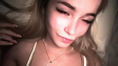 dakotaajohnnson online show from 09-13-25, 05:40