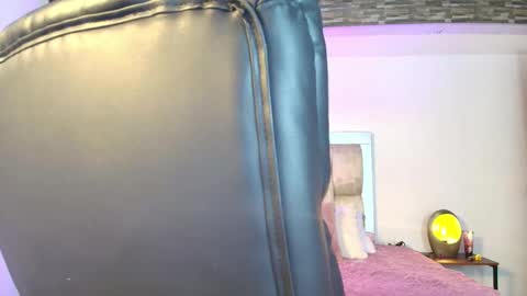 dakotarobbins_ online show from 02-03-25, 10:54