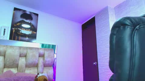 dakotarobbins_ online show from 09-09-25, 10:09