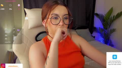 dakottaa__ online show from 02-01-25, 12:07