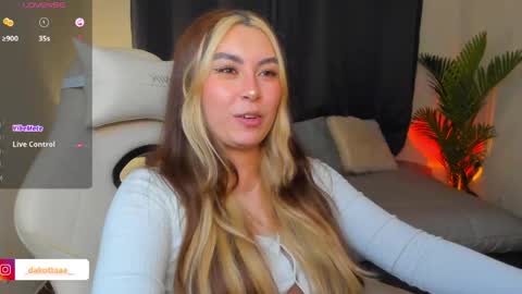 Snapshot of dakottaa__ chatting on 05-15-26, 10:50 dakottaa__ online show from 05-15-26, 10:50