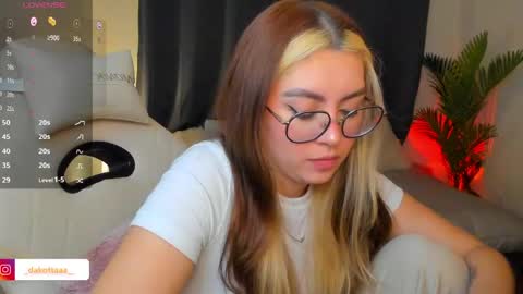 Snapshot of dakottaa__ chatting on 05-20-26, 01:01 dakottaa__ online show from 05-20-26, 01:01