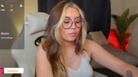 Snapshot of dakottaa__ chatting on 05-21-26, 12:17 dakottaa__ online show from 05-21-26, 12:17