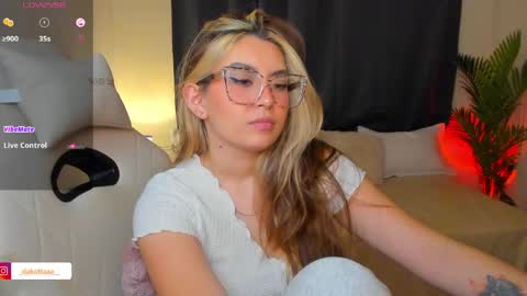 Snapshot of dakottaa__ chatting on 06-04-26, 12:27 dakottaa__ online show from 06-04-26, 12:27